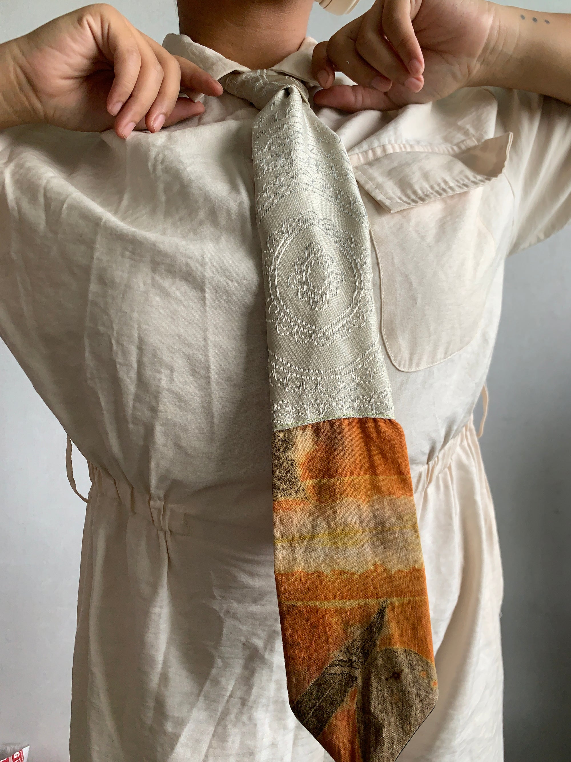 Necktie 33a